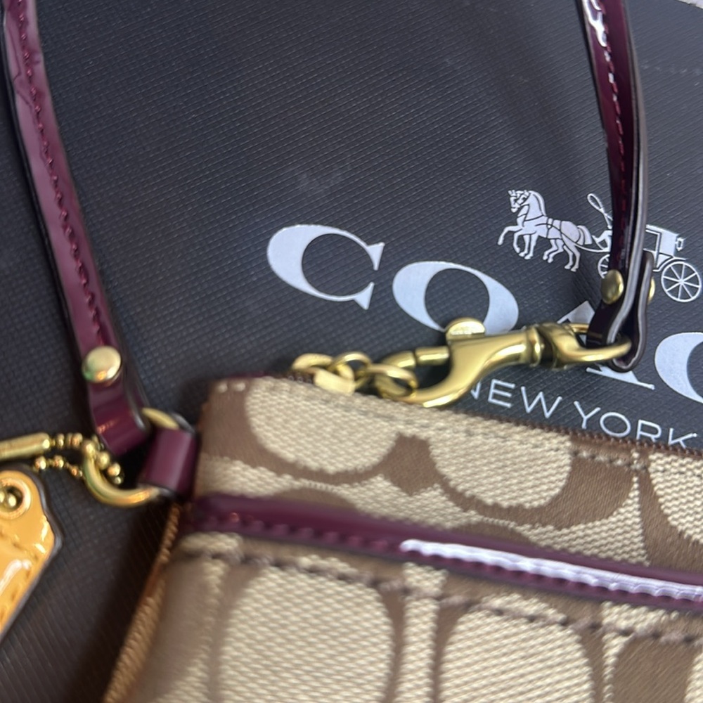 Coach Brown and Cream Signature Clutch/wristlet - Picture 7 of 10